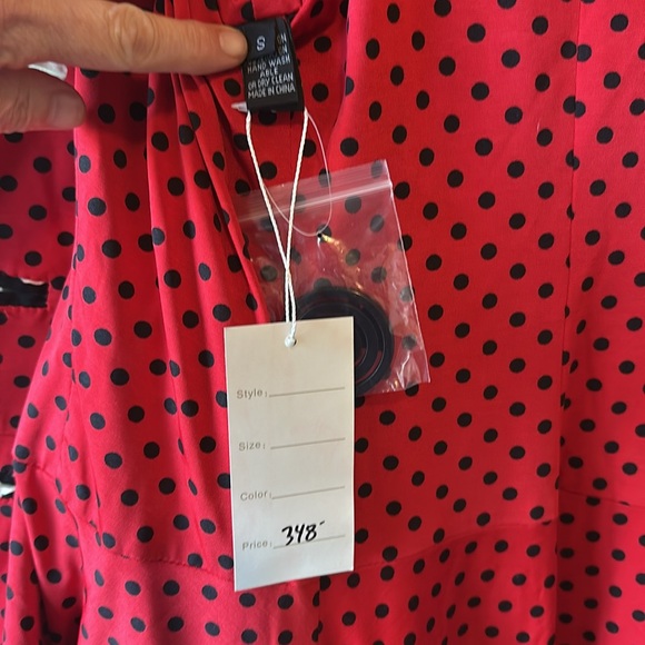 NWT Chic Floral/red polka dot retro style jacket
A true piece of art - Picture 2 of 4